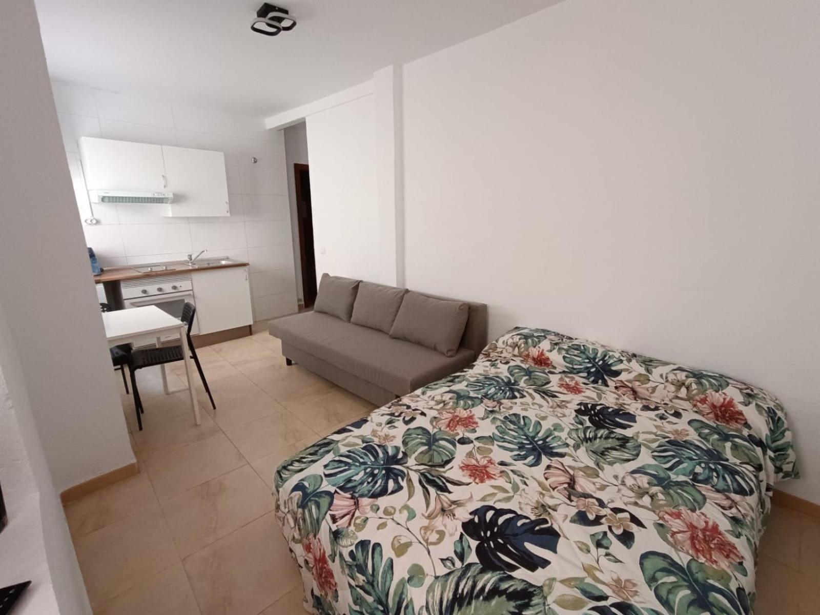 Apartamentos Larios Málaga Esterno foto