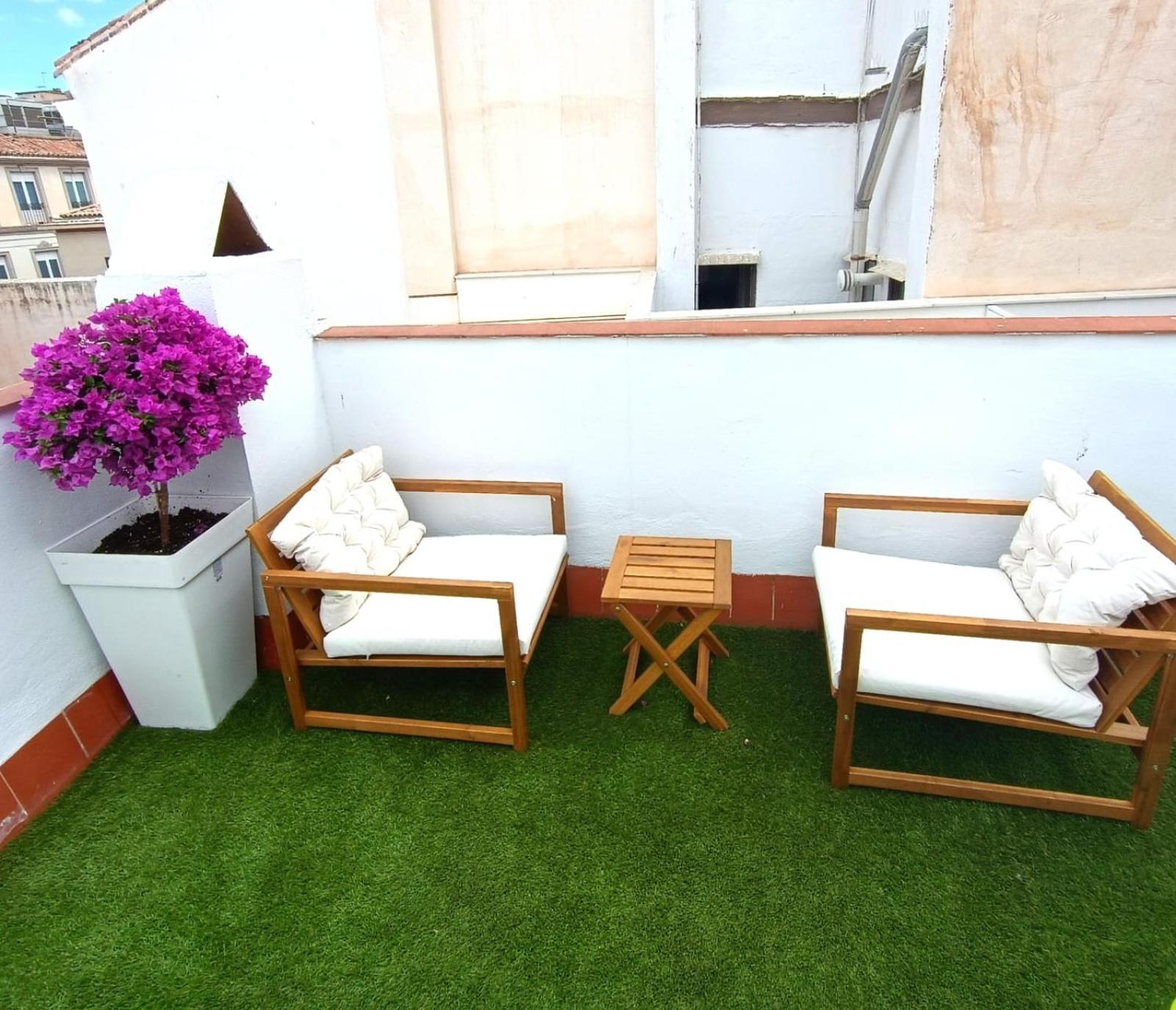 Apartamentos Larios Málaga Esterno foto