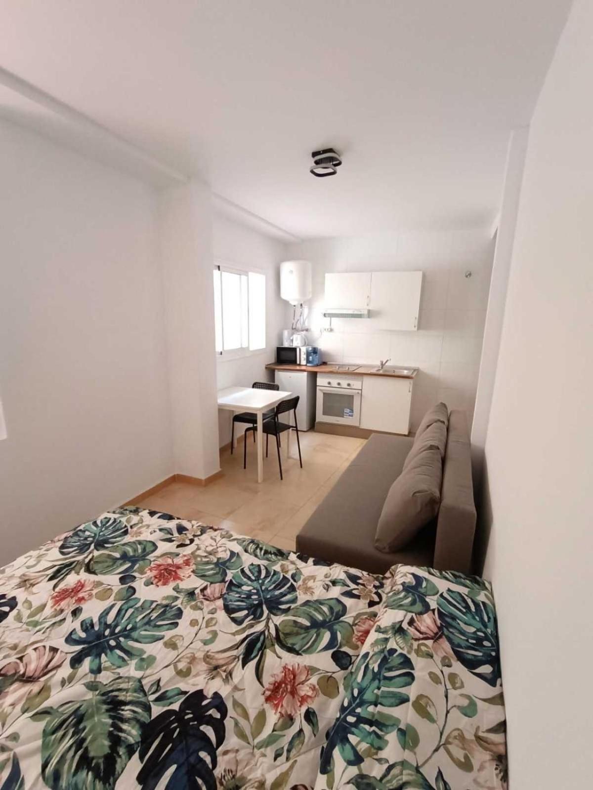 Apartamentos Larios Málaga Camera foto